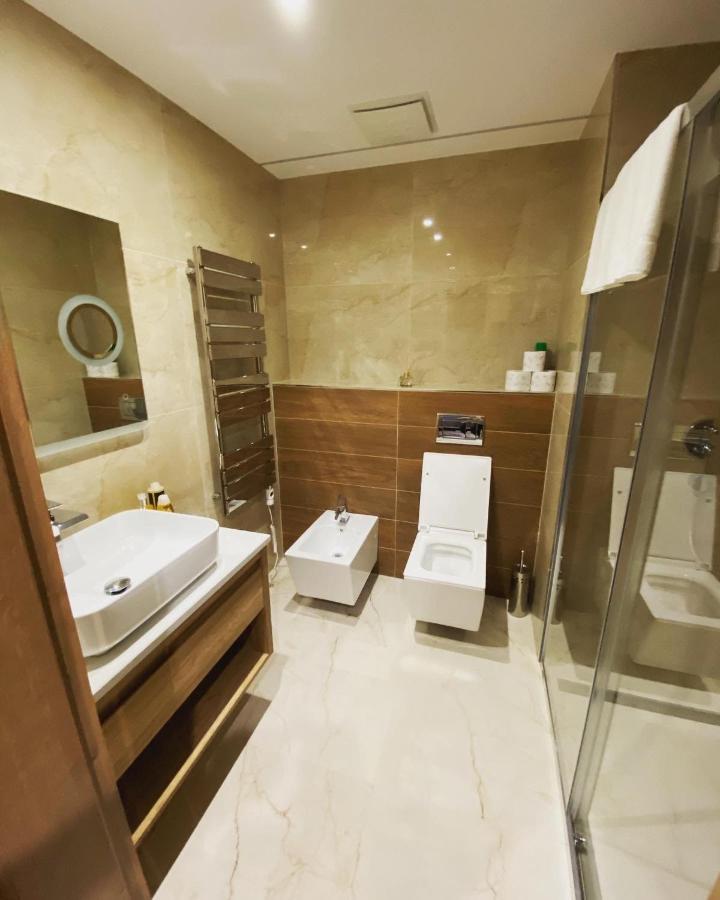 Luxapartmanbesenova Hotel Akvamarin Dış mekan fotoğraf